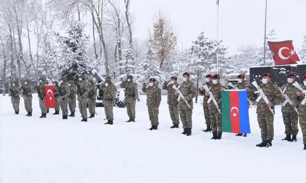 Χειμερινές ασκήσεις Τούρκων-Αζέρων στα σύνορα με Αρμενία